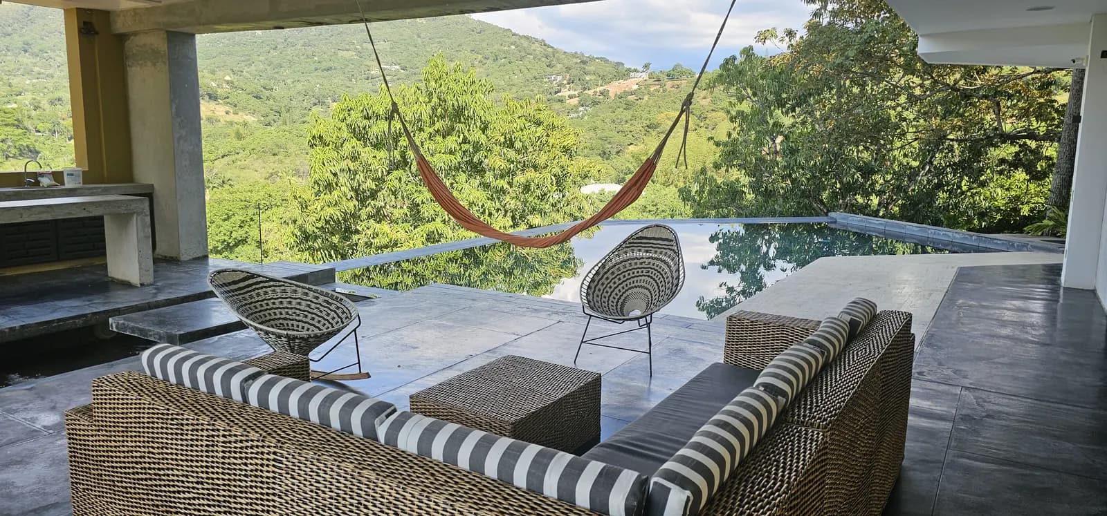 Finca en Anapoima para 22 personas con piscina, jacuzzi y zonas sociales 5